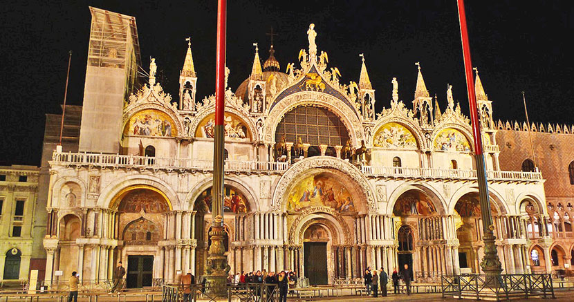 https://mdw-travel-data-us-east-1.s3.amazonaws.com/img/country/Italy/Saint-Marks-Basilica/img_05.jpg