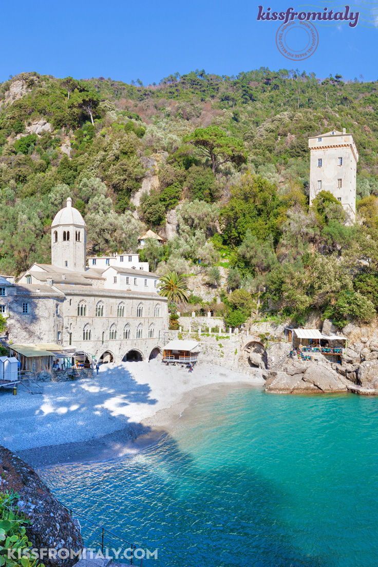 https://mdw-travel-data-us-east-1.s3.amazonaws.com/img/country/Italy/San-Fruttuoso-Abbey/img_02.jpg