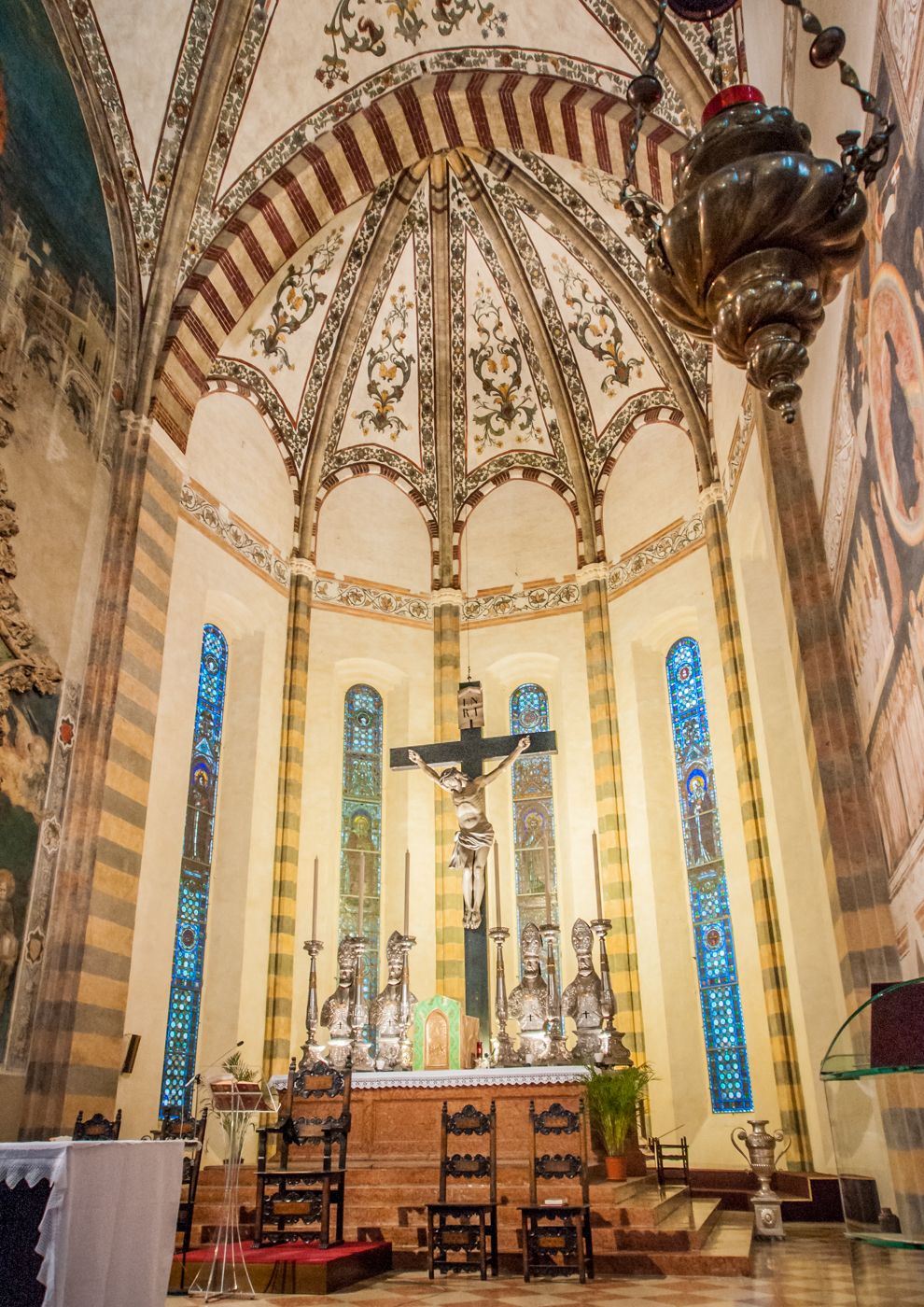 https://mdw-travel-data-us-east-1.s3.amazonaws.com/img/country/Italy/SantAnastasia/img_01.jpg