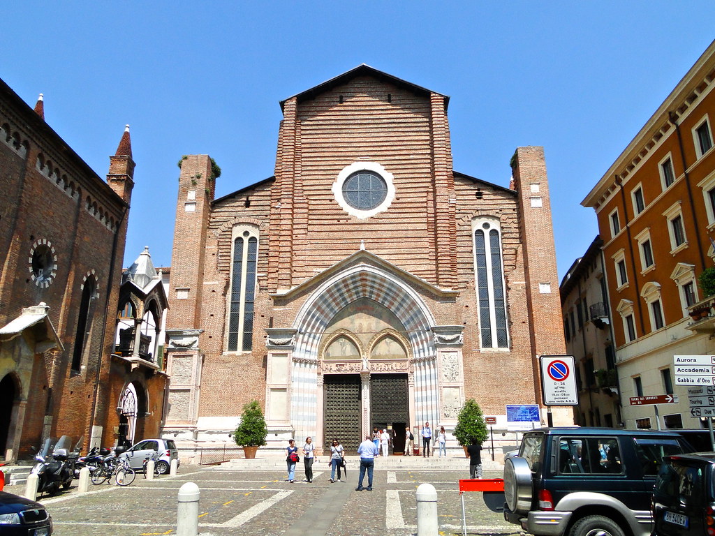 https://mdw-travel-data-us-east-1.s3.amazonaws.com/img/country/Italy/SantAnastasia/img_05.jpg