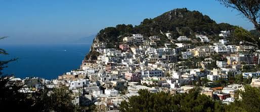 https://mdw-travel-data-us-east-1.s3.amazonaws.com/img/country/Italy/SantAnna-di-Capri/img_01.jpg