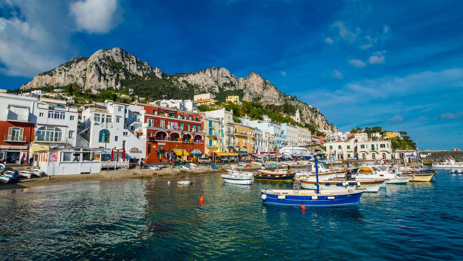 https://mdw-travel-data-us-east-1.s3.amazonaws.com/img/country/Italy/SantAnna-di-Capri/img_03.jpg