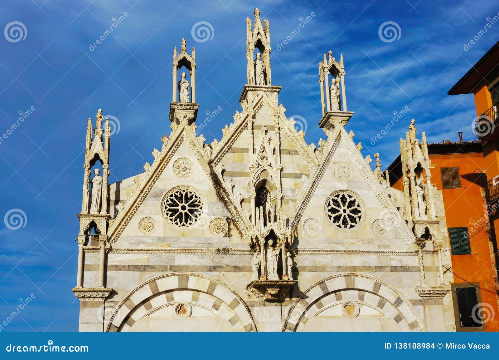 https://mdw-travel-data-us-east-1.s3.amazonaws.com/img/country/Italy/Santa-Maria-della-Spina/img_01.jpg