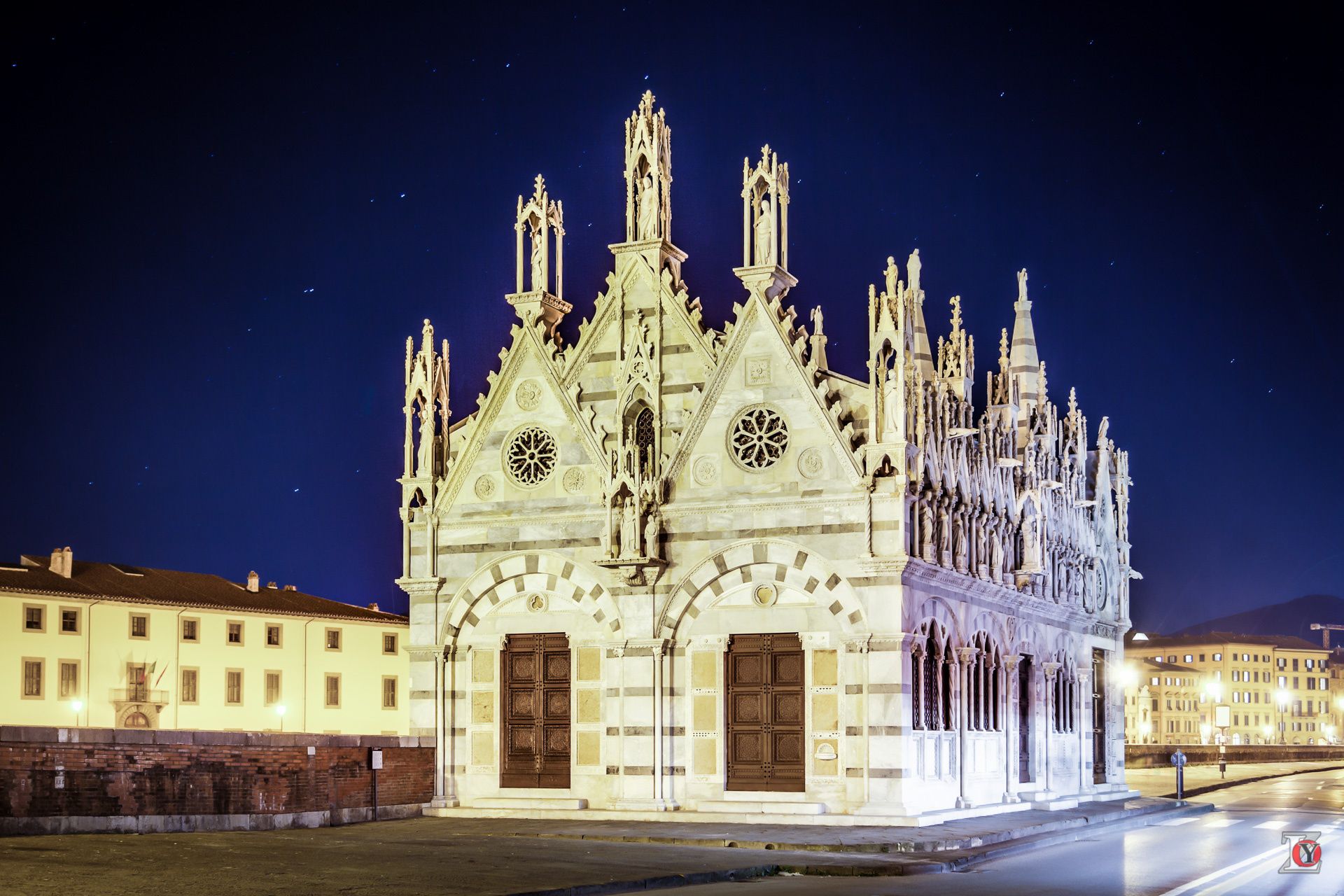 https://mdw-travel-data-us-east-1.s3.amazonaws.com/img/country/Italy/Santa-Maria-della-Spina/img_04.jpg