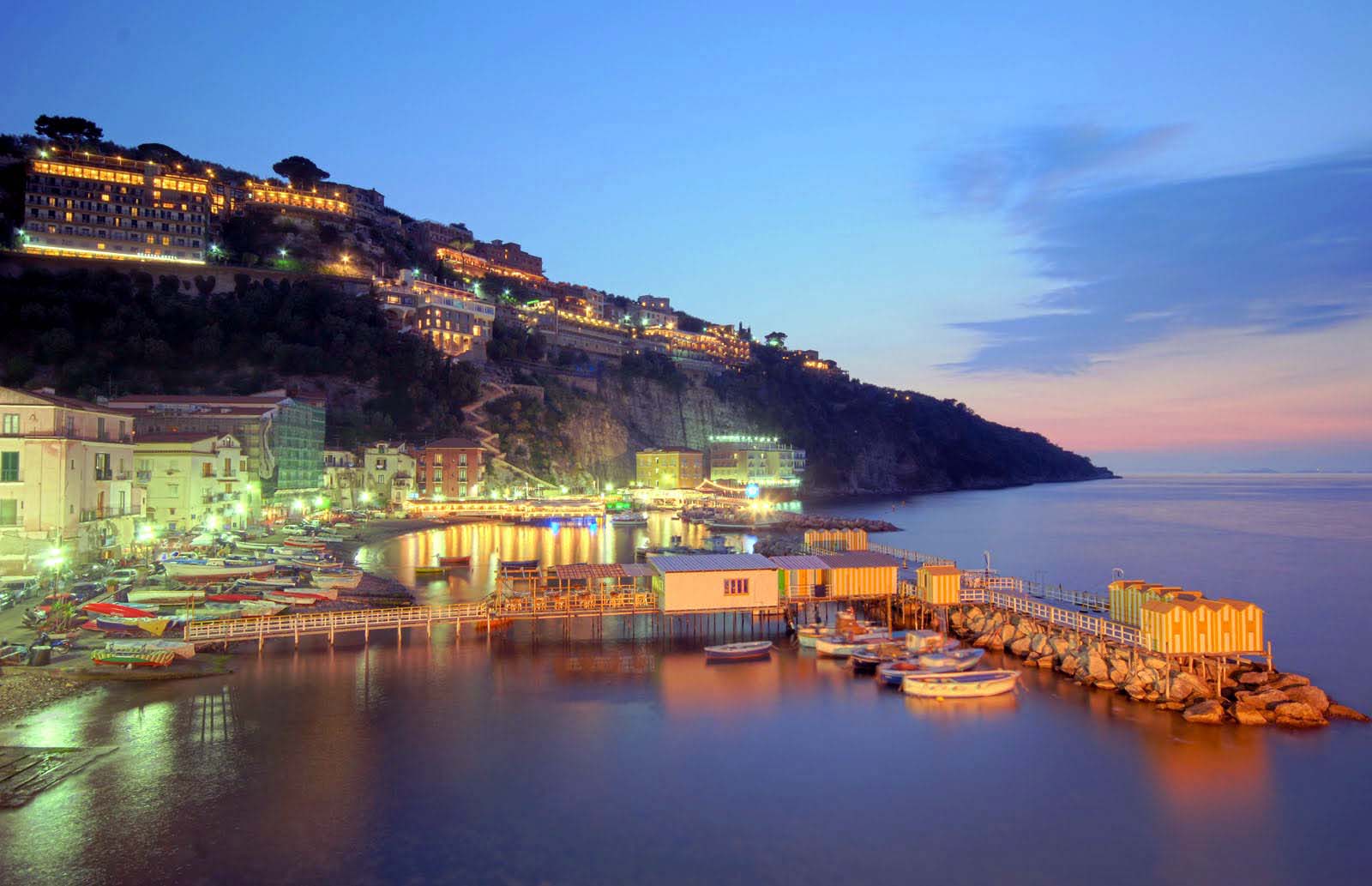 https://mdw-travel-data-us-east-1.s3.amazonaws.com/img/country/Italy/Sorrento-Cathedral/img_03.jpg