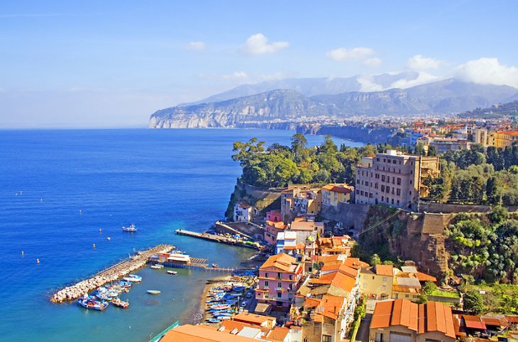https://mdw-travel-data-us-east-1.s3.amazonaws.com/img/country/Italy/Sorrento-Limousine-Service/img_01.jpg