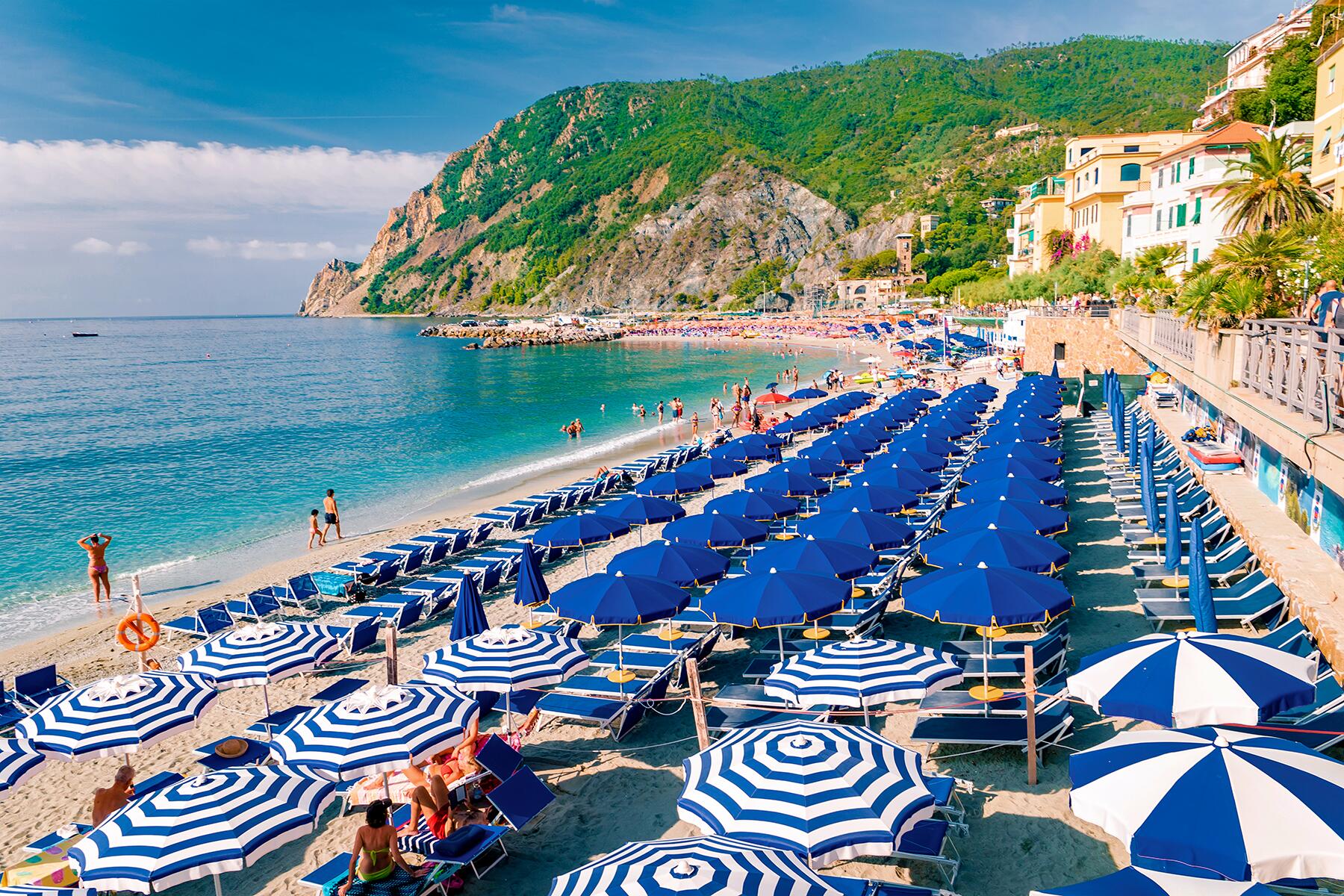 https://mdw-travel-data-us-east-1.s3.amazonaws.com/img/country/Italy/Spiaggia-Grande-Beach/img_03.jpg