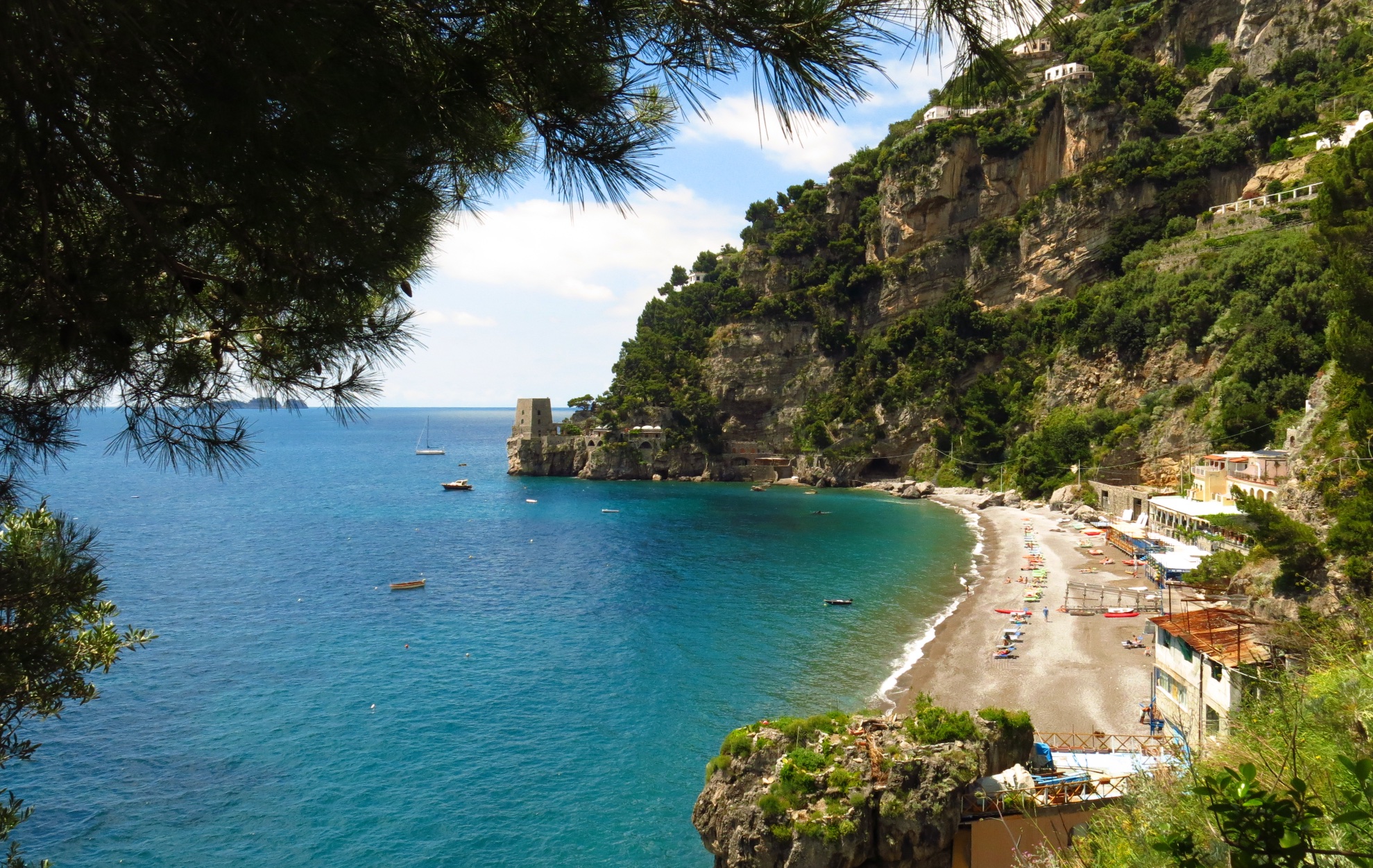 https://mdw-travel-data-us-east-1.s3.amazonaws.com/img/country/Italy/Spiaggia-del-Fornillo-Beach/img_01.jpg
