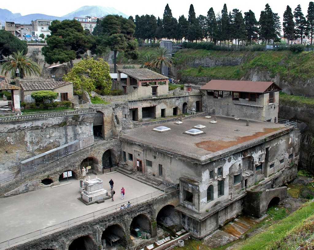 https://mdw-travel-data-us-east-1.s3.amazonaws.com/img/country/Italy/Suburban-Baths/img_00.jpg