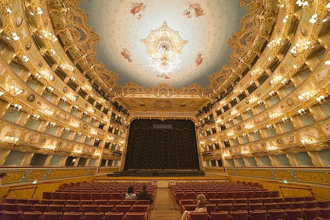 https://mdw-travel-data-us-east-1.s3.amazonaws.com/img/country/Italy/Teatro-La-Fenice/img_02.jpg