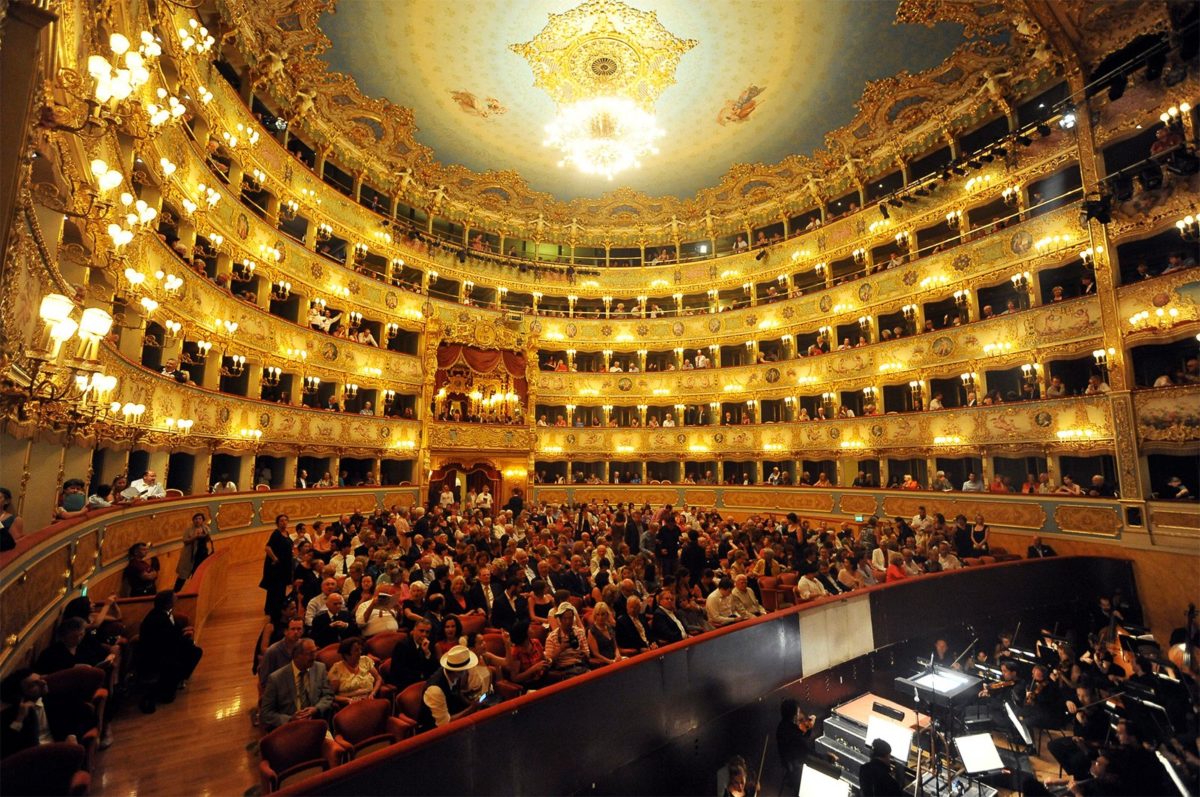 https://mdw-travel-data-us-east-1.s3.amazonaws.com/img/country/Italy/Teatro-La-Fenice/img_03.jpg