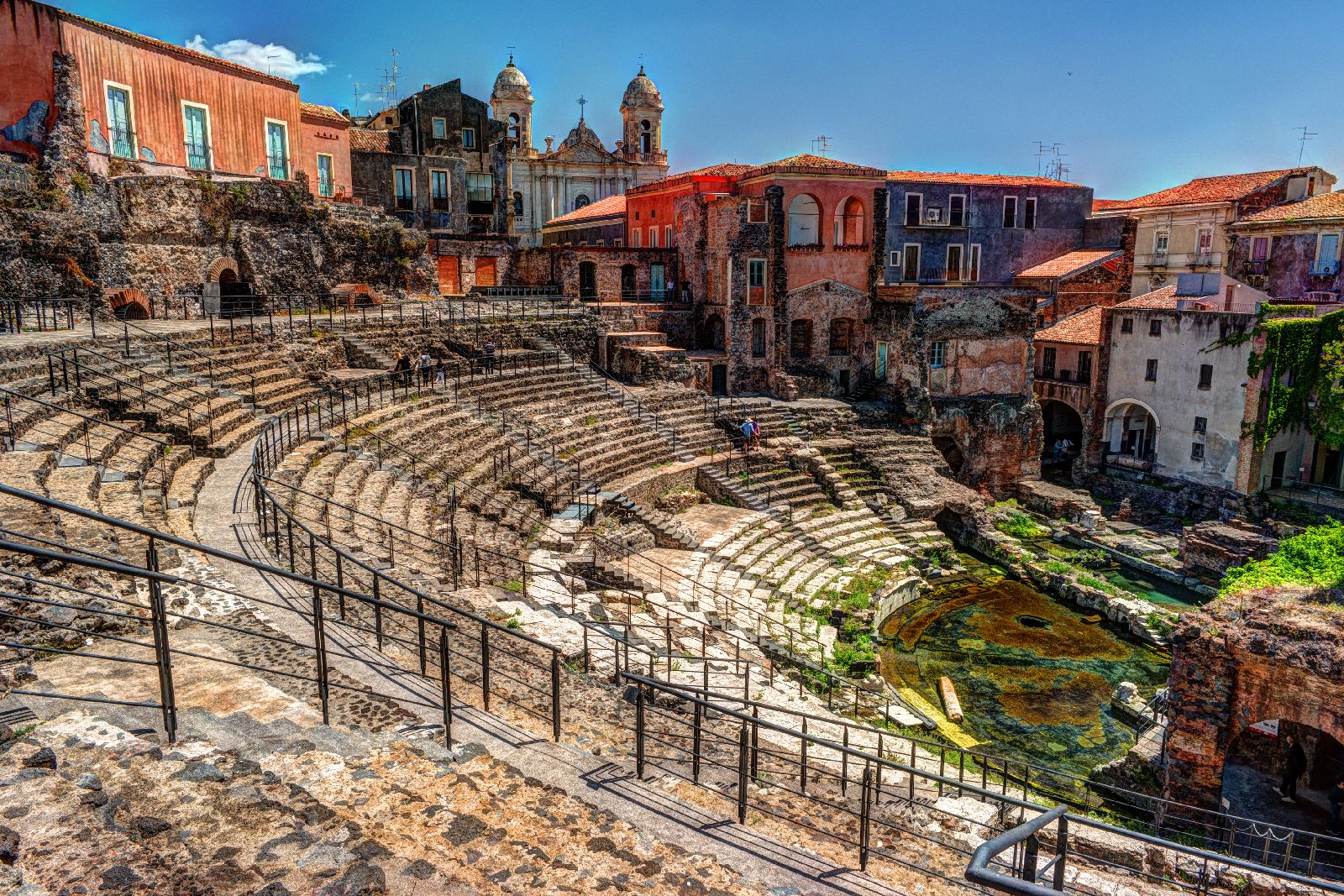 https://mdw-travel-data-us-east-1.s3.amazonaws.com/img/country/Italy/Teatro-Romano-di-Catania/img_02.jpg