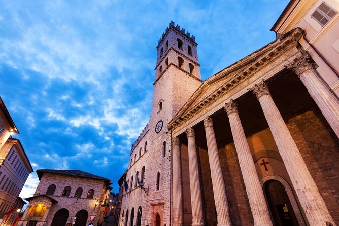 https://mdw-travel-data-us-east-1.s3.amazonaws.com/img/country/Italy/Temple-of-Minerva/img_01.jpg