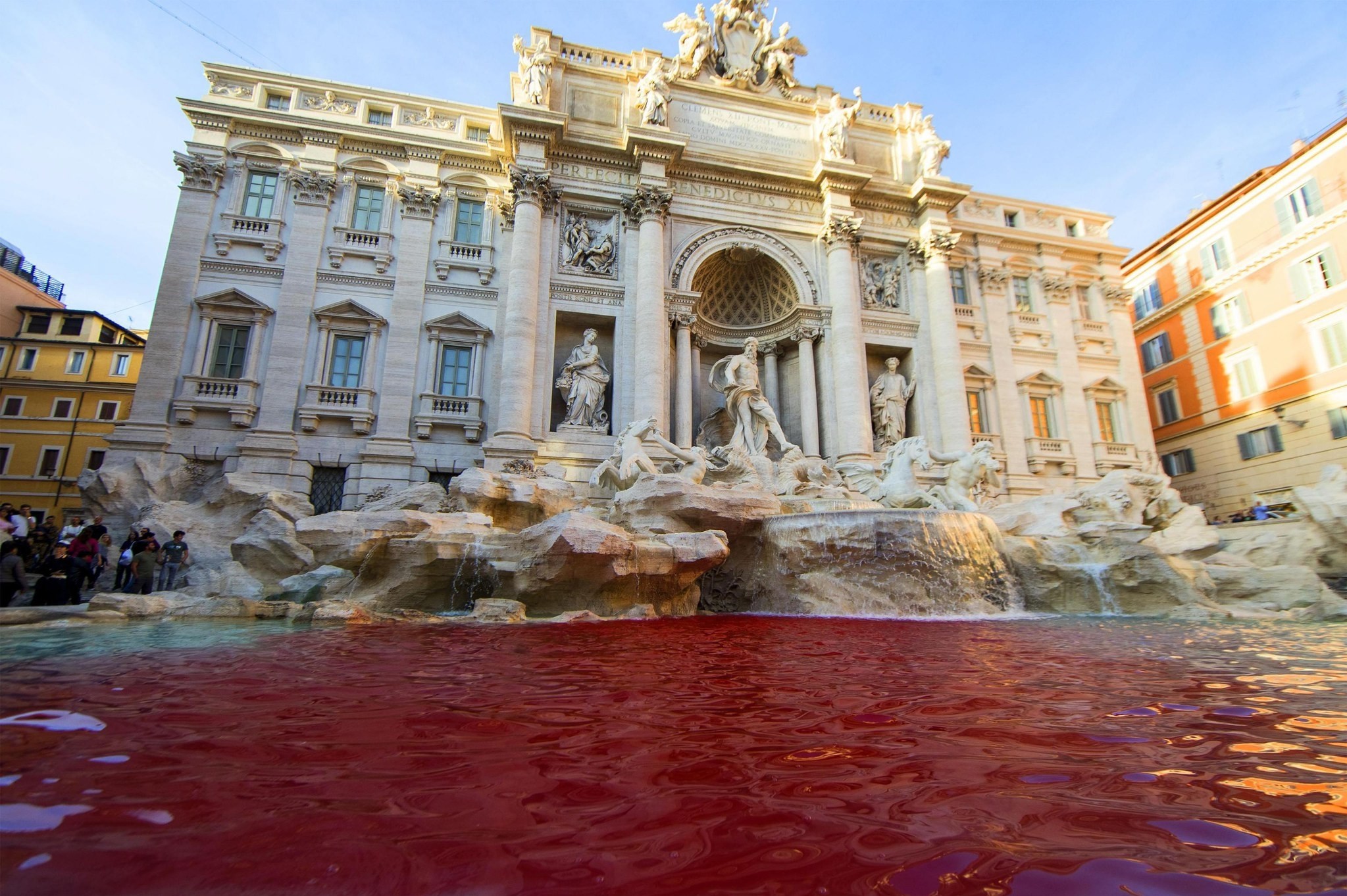 https://mdw-travel-data-us-east-1.s3.amazonaws.com/img/country/Italy/Trevi-Fountain/img_03.jpg