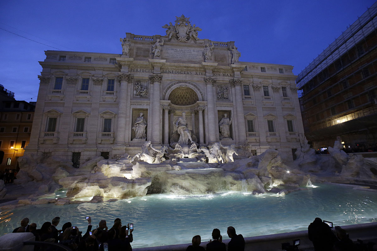 https://mdw-travel-data-us-east-1.s3.amazonaws.com/img/country/Italy/Trevi-Fountain/img_04.jpg