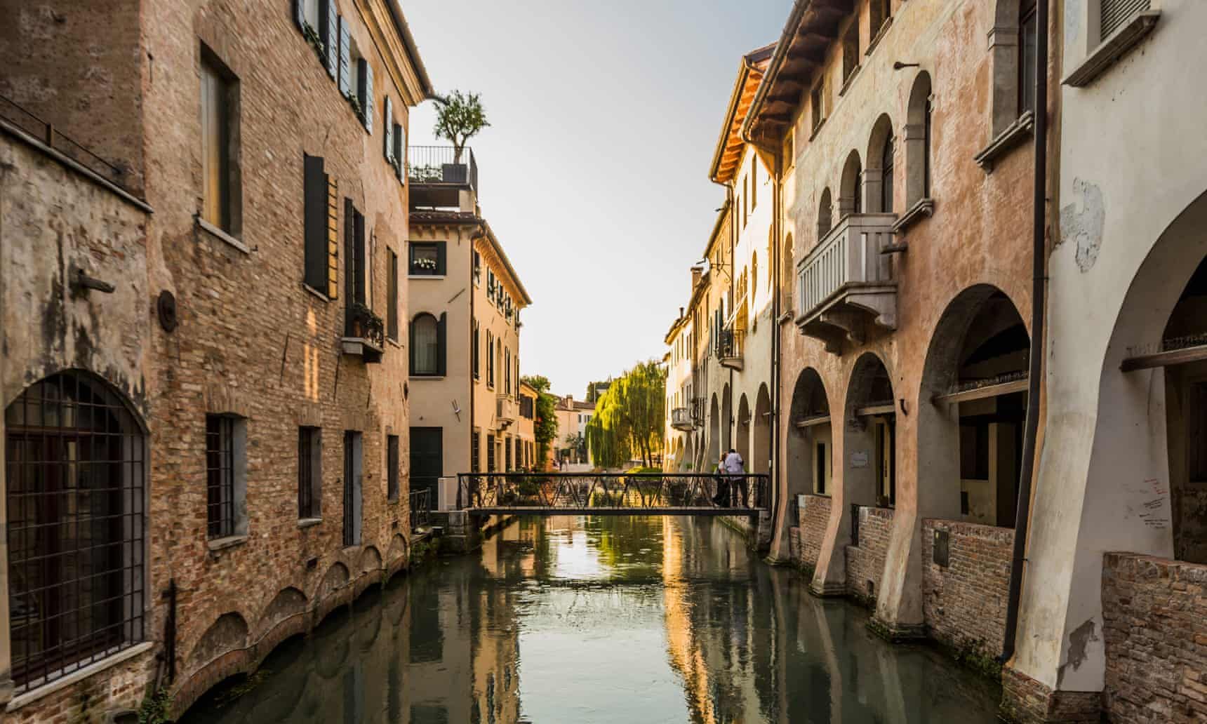 https://mdw-travel-data-us-east-1.s3.amazonaws.com/img/country/Italy/Treviso/img_01.jpg