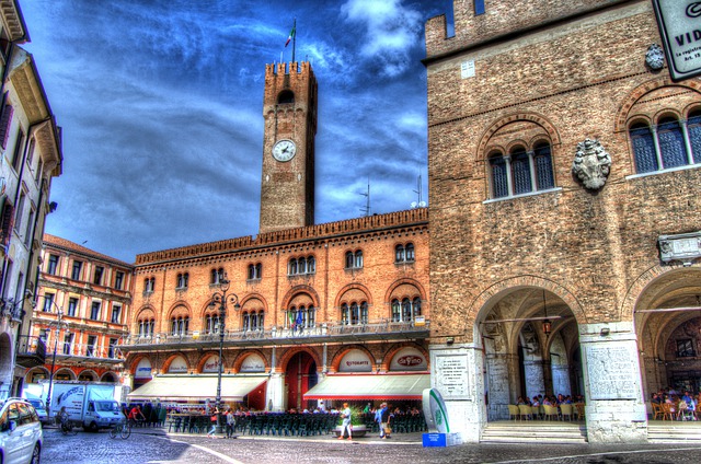 https://mdw-travel-data-us-east-1.s3.amazonaws.com/img/country/Italy/Treviso/img_02.jpg