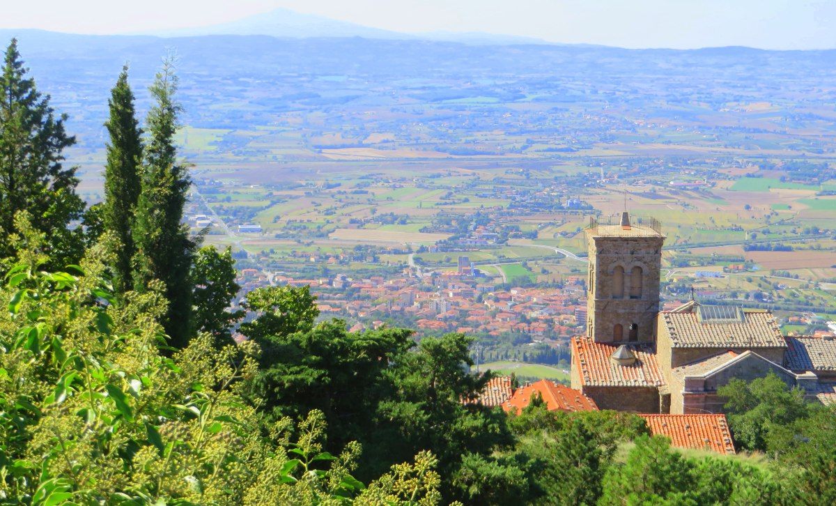 https://mdw-travel-data-us-east-1.s3.amazonaws.com/img/country/Italy/Tuscan-Sun-Festival/img_03.jpg