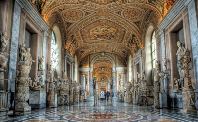 https://mdw-travel-data-us-east-1.s3.amazonaws.com/img/country/Italy/Vatican-Museums/img_03.jpg