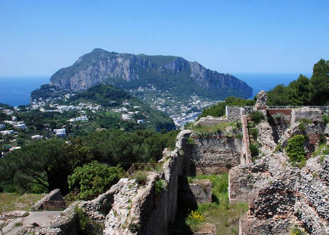 https://mdw-travel-data-us-east-1.s3.amazonaws.com/img/country/Italy/Villa-Jovis/img_01.jpg