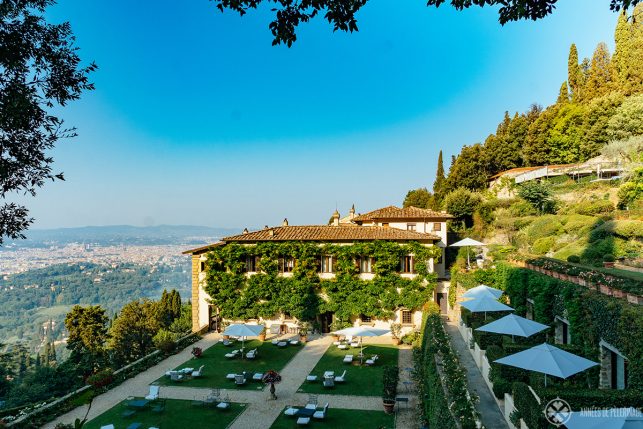 https://mdw-travel-data-us-east-1.s3.amazonaws.com/img/country/Italy/Villa-San-Michele/img_02.jpg