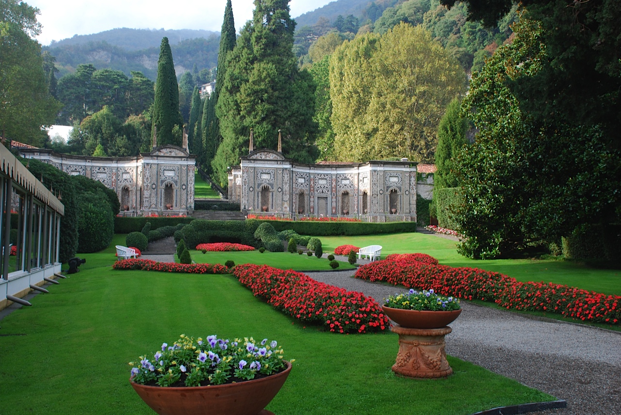 https://mdw-travel-data-us-east-1.s3.amazonaws.com/img/country/Italy/Villa-dEste/img_03.jpg