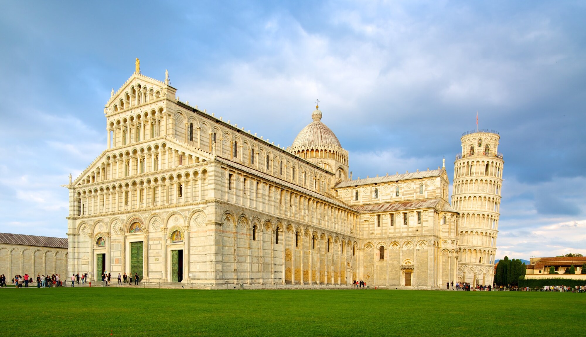 https://mdw-travel-data-us-east-1.s3.amazonaws.com/img/country/Italy/Volterra-Cathedral/img_04.jpg