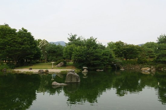 https://mdw-travel-data-us-east-1.s3.amazonaws.com/img/country/Japan/Agatanomori-Park/img_01.jpg