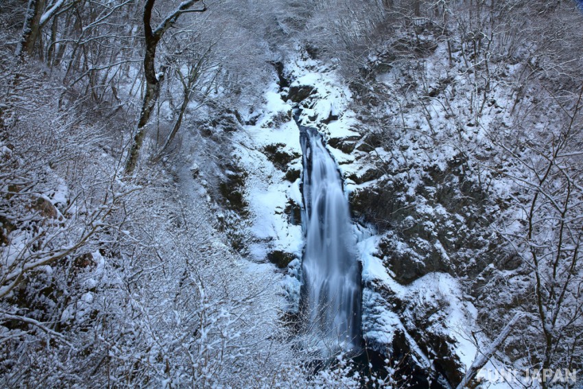 https://mdw-travel-data-us-east-1.s3.amazonaws.com/img/country/Japan/Akiu-Great-Falls/img_02.jpg