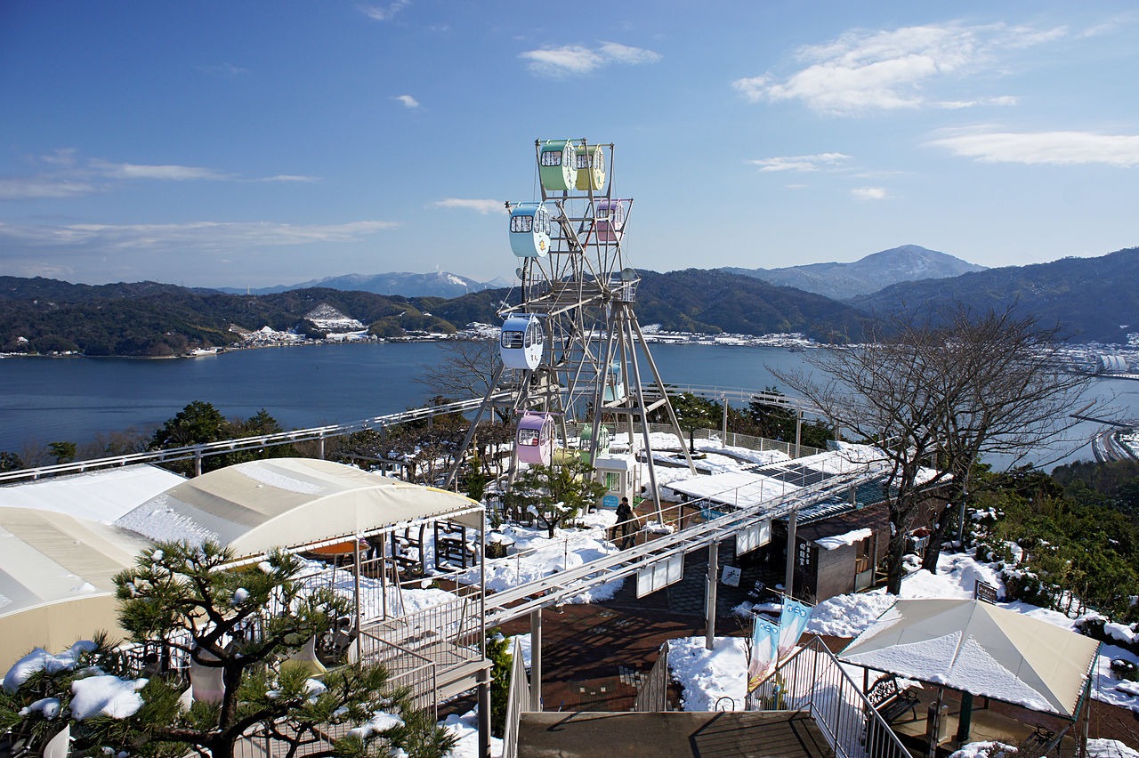https://mdw-travel-data-us-east-1.s3.amazonaws.com/img/country/Japan/Amanohashidate/img_02.jpg