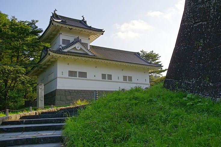 https://mdw-travel-data-us-east-1.s3.amazonaws.com/img/country/Japan/Aoba-Castle/img_02.jpg