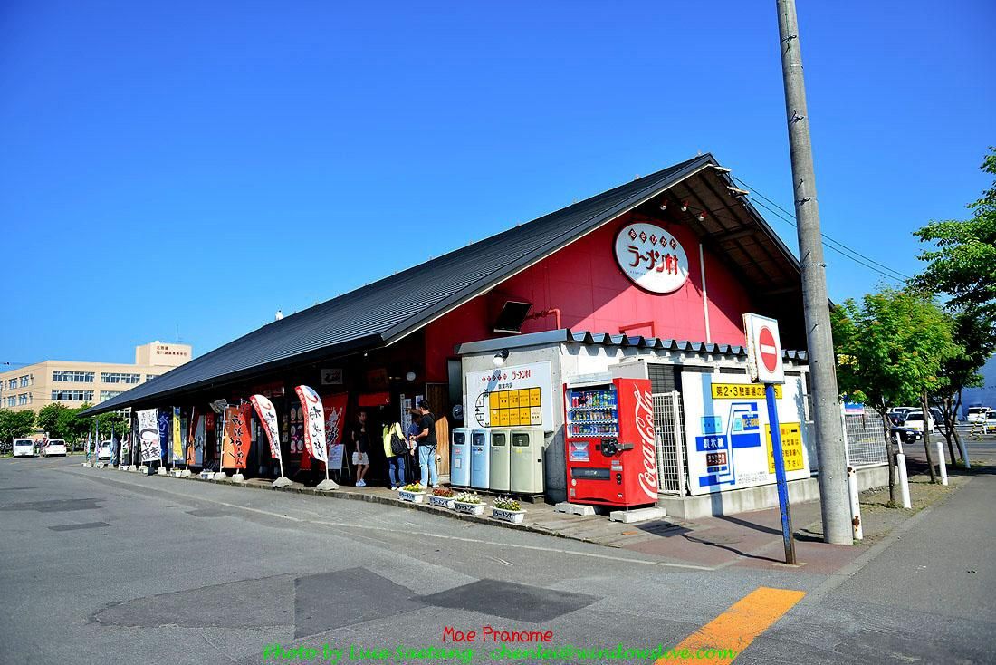 https://mdw-travel-data-us-east-1.s3.amazonaws.com/img/country/Japan/Asahikawa-Ramen-Village/img_01.jpg