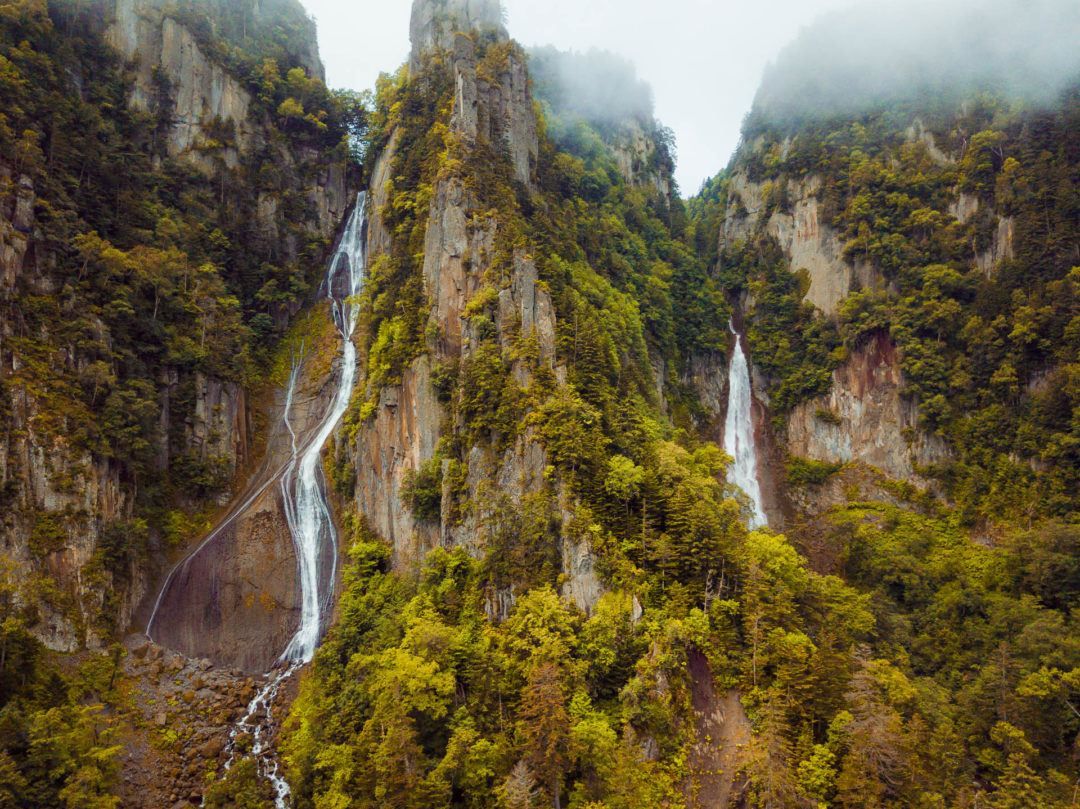 https://mdw-travel-data-us-east-1.s3.amazonaws.com/img/country/Japan/Daigenta-Canyon/img_03.jpg