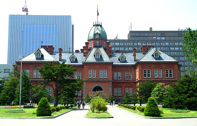 https://mdw-travel-data-us-east-1.s3.amazonaws.com/img/country/Japan/Former-Hokkaido-Government-Office-Building/img_02.jpg