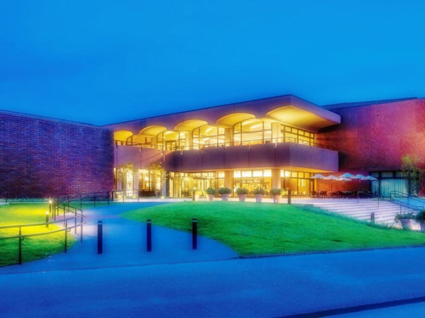 https://mdw-travel-data-us-east-1.s3.amazonaws.com/img/country/Japan/Fukuoka-Asian-Art-Museum/img_03.jpg