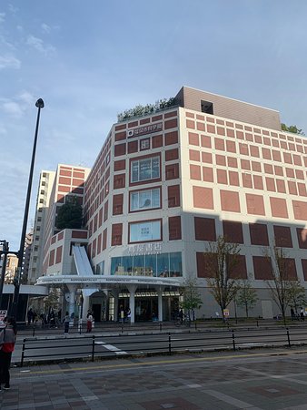 https://mdw-travel-data-us-east-1.s3.amazonaws.com/img/country/Japan/Fukuoka-City-Science-Museum/img_02.jpg