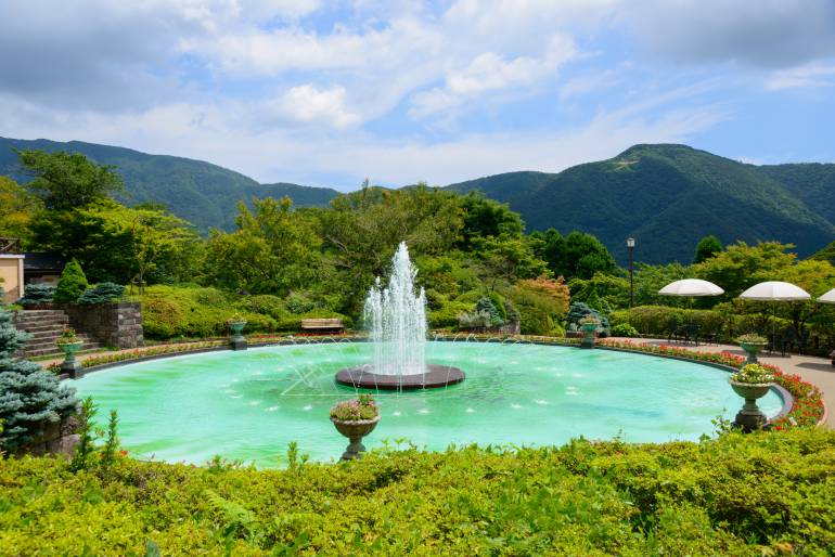 https://mdw-travel-data-us-east-1.s3.amazonaws.com/img/country/Japan/Hakone-Gora-Park/img_01.jpg