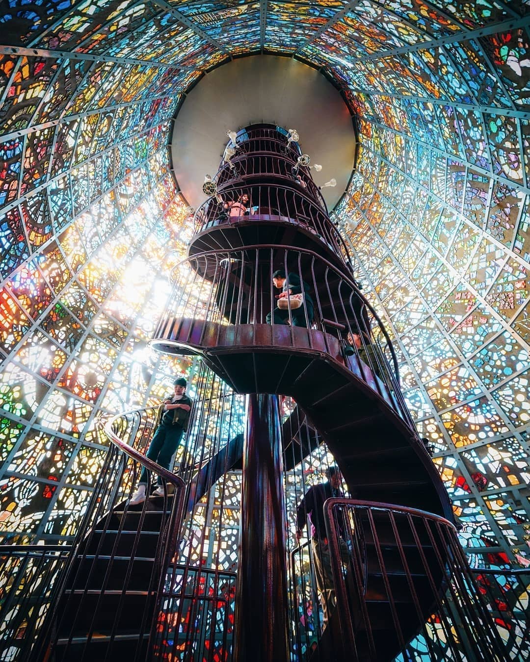 https://mdw-travel-data-us-east-1.s3.amazonaws.com/img/country/Japan/Hakone-Open-Air-Museum/img_01.jpg