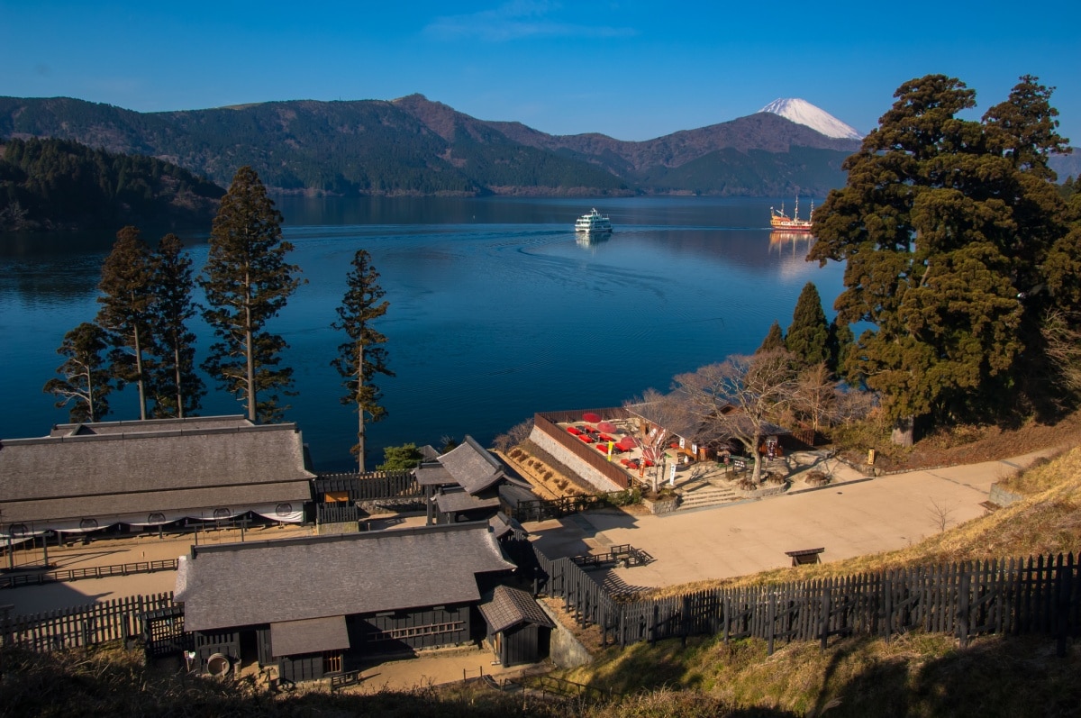 https://mdw-travel-data-us-east-1.s3.amazonaws.com/img/country/Japan/Hakone-Sekisho-Museum/img_01.jpg