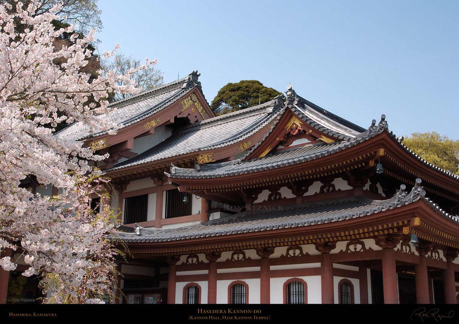 https://mdw-travel-data-us-east-1.s3.amazonaws.com/img/country/Japan/Hasedera--Hase-Kannon-Temple-/img_01.jpg