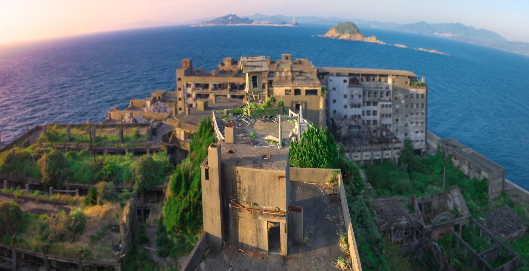 https://mdw-travel-data-us-east-1.s3.amazonaws.com/img/country/Japan/Hashima-Island-Gunkanjima/img_00.jpg