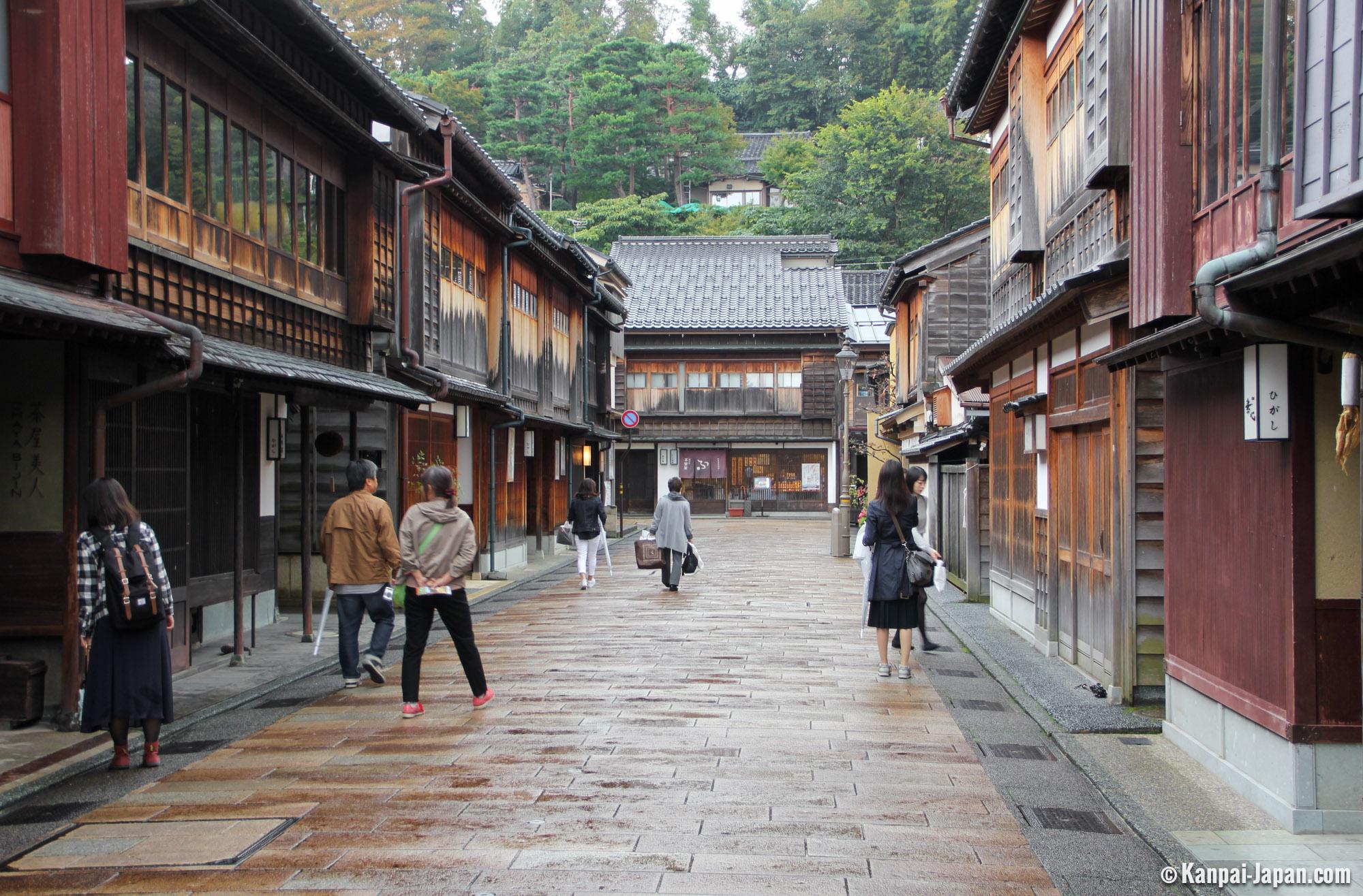 https://mdw-travel-data-us-east-1.s3.amazonaws.com/img/country/Japan/Higashi-Chaya-District/img_01.jpg