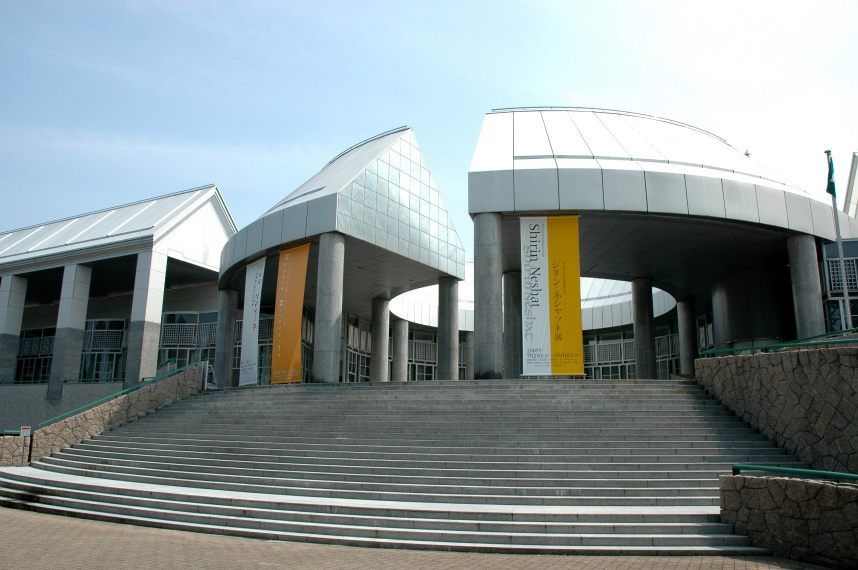 https://mdw-travel-data-us-east-1.s3.amazonaws.com/img/country/Japan/Hiroshima-City-Museum-of-Contemporary-Art/img_02.jpg