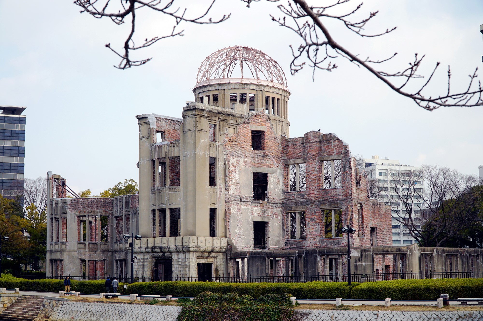 https://mdw-travel-data-us-east-1.s3.amazonaws.com/img/country/Japan/Hiroshima-National-Peace-Memorial-Hall-for-the-Atomic-Bomb-Victims/img_02.jpg