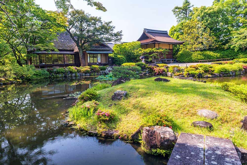 https://mdw-travel-data-us-east-1.s3.amazonaws.com/img/country/Japan/Isuien-Garden/img_01.jpg
