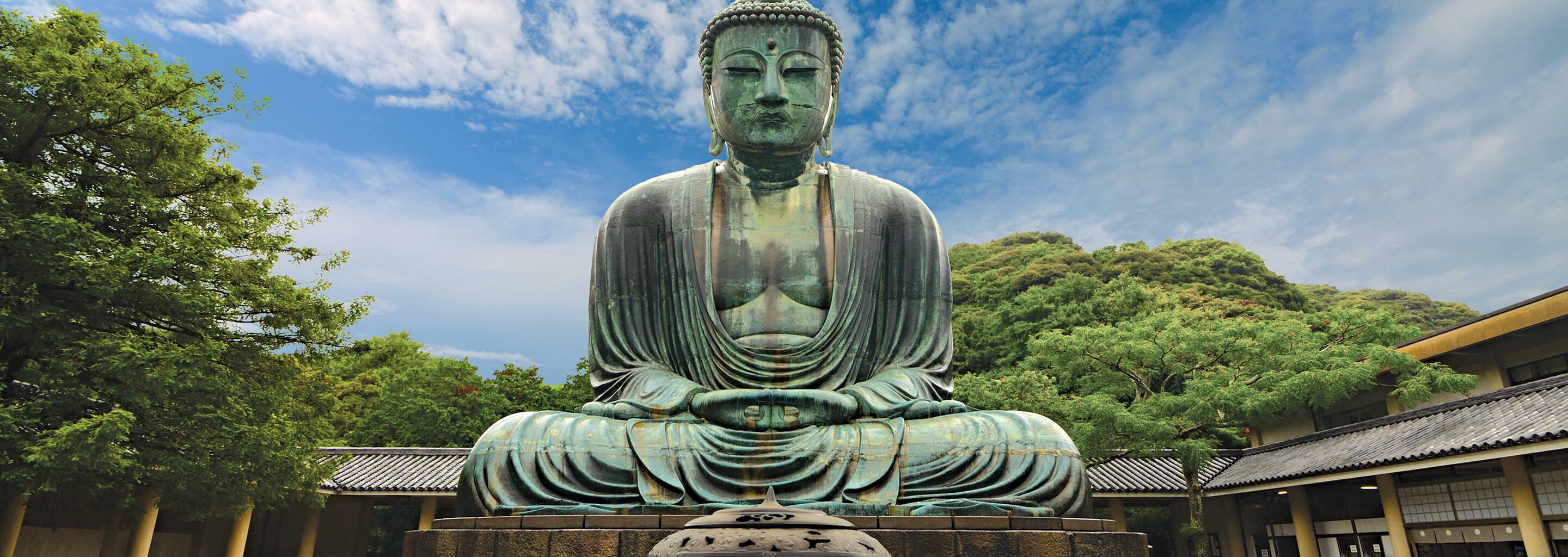 https://mdw-travel-data-us-east-1.s3.amazonaws.com/img/country/Japan/Kamakuragu-Shrine/img_02.jpg