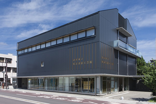 https://mdw-travel-data-us-east-1.s3.amazonaws.com/img/country/Japan/Kanazawa-Yasue-Gold-Leaf-Museum/img_02.jpg