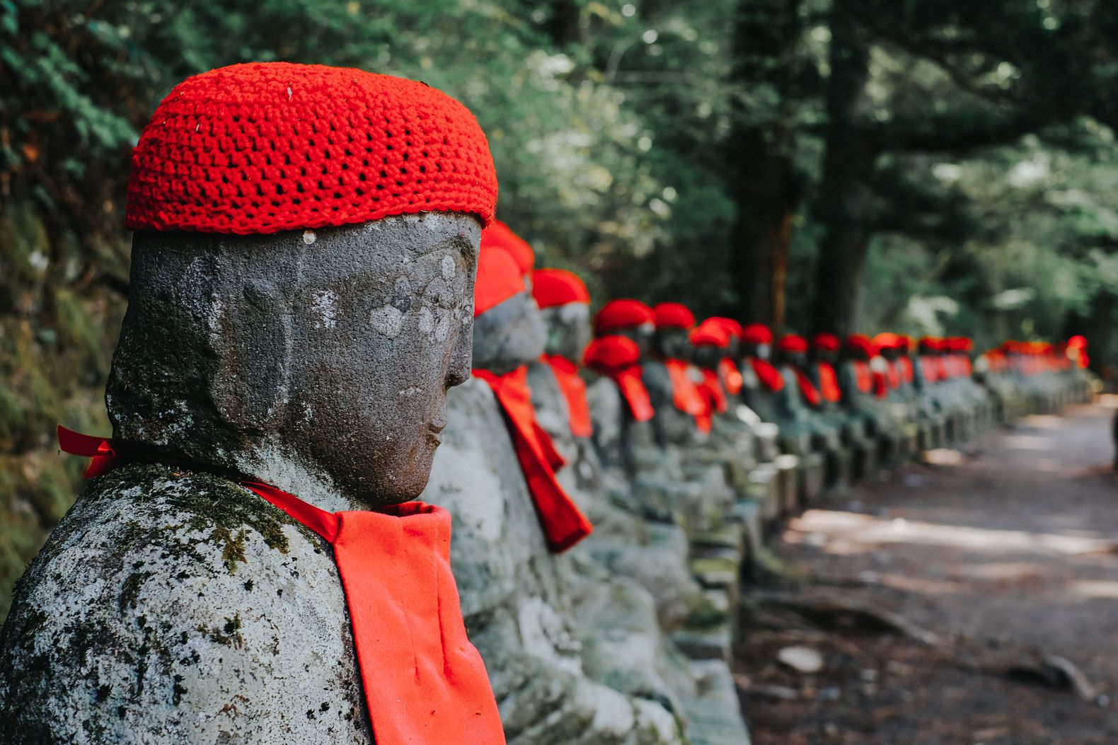https://mdw-travel-data-us-east-1.s3.amazonaws.com/img/country/Japan/Kanmangafuchi/img_01.jpg