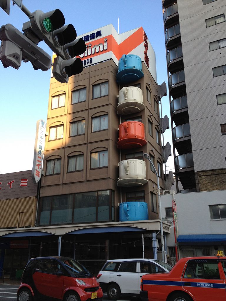 https://mdw-travel-data-us-east-1.s3.amazonaws.com/img/country/Japan/Kappa-Bashi-Shopping-Street/img_03.jpg