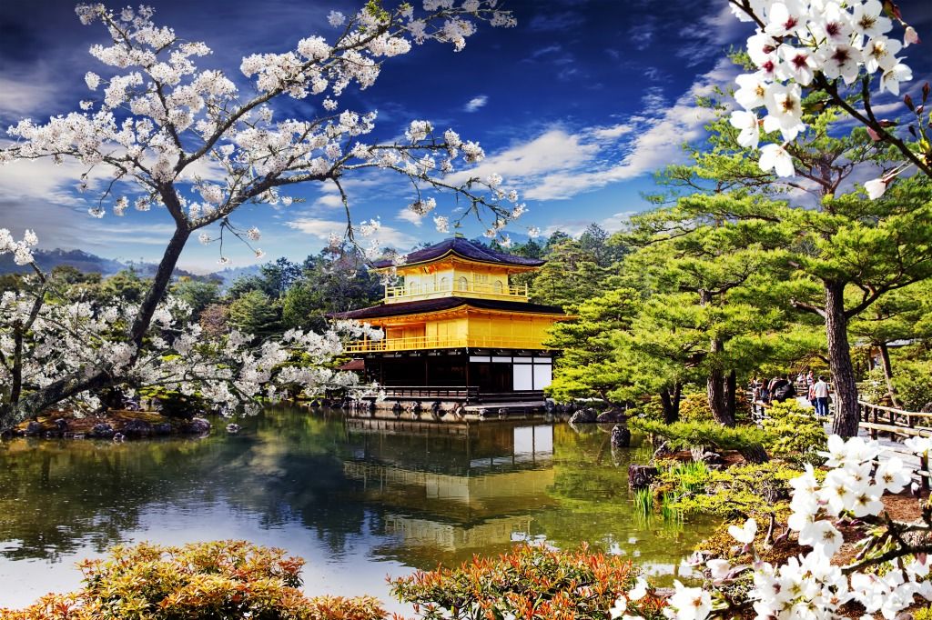 https://mdw-travel-data-us-east-1.s3.amazonaws.com/img/country/Japan/Kinkakuji-Temple/img_01.jpg